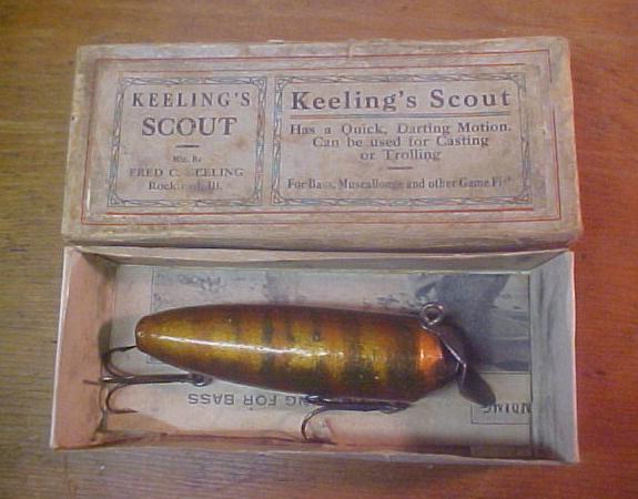 Lot 48: 7 VINTAGE WOODEN FISHING LURES JOINTED WELLER PAW-PAW KAUTZY ETC -  Instant Auction